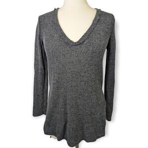 ASTR V Ribbed V-Neck Tunic Sweater w Side Slits Size XS Old Money Quiet Luxury